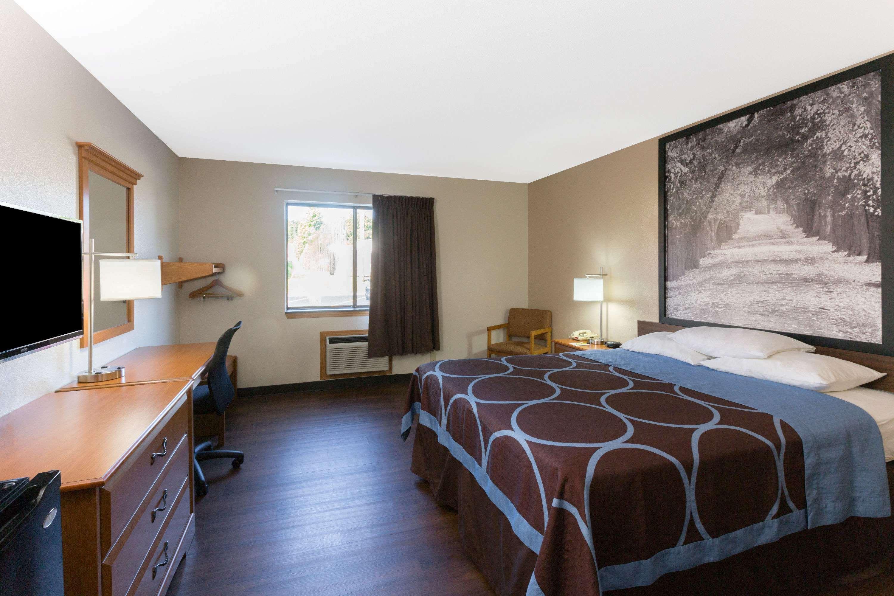 Hotel Super 8 By Wyndham Radcliff Ft. Knox Area Exterior foto
