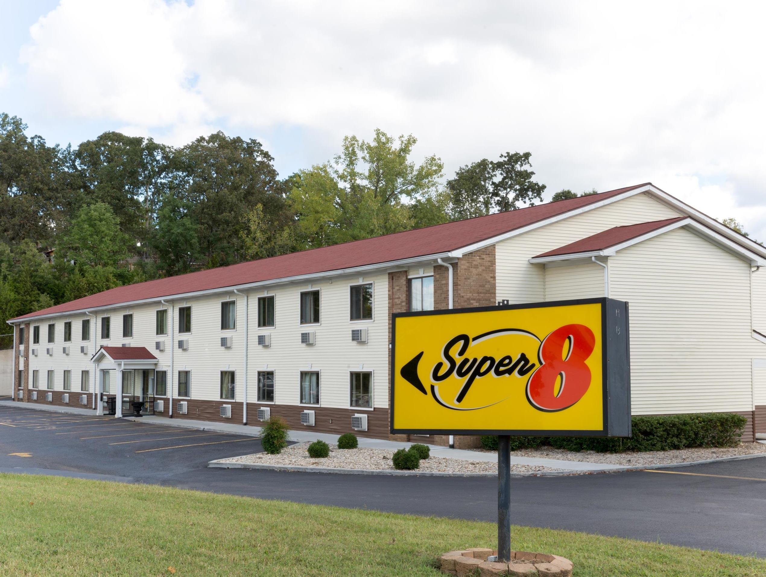 Hotel Super 8 By Wyndham Radcliff Ft. Knox Area Exterior foto