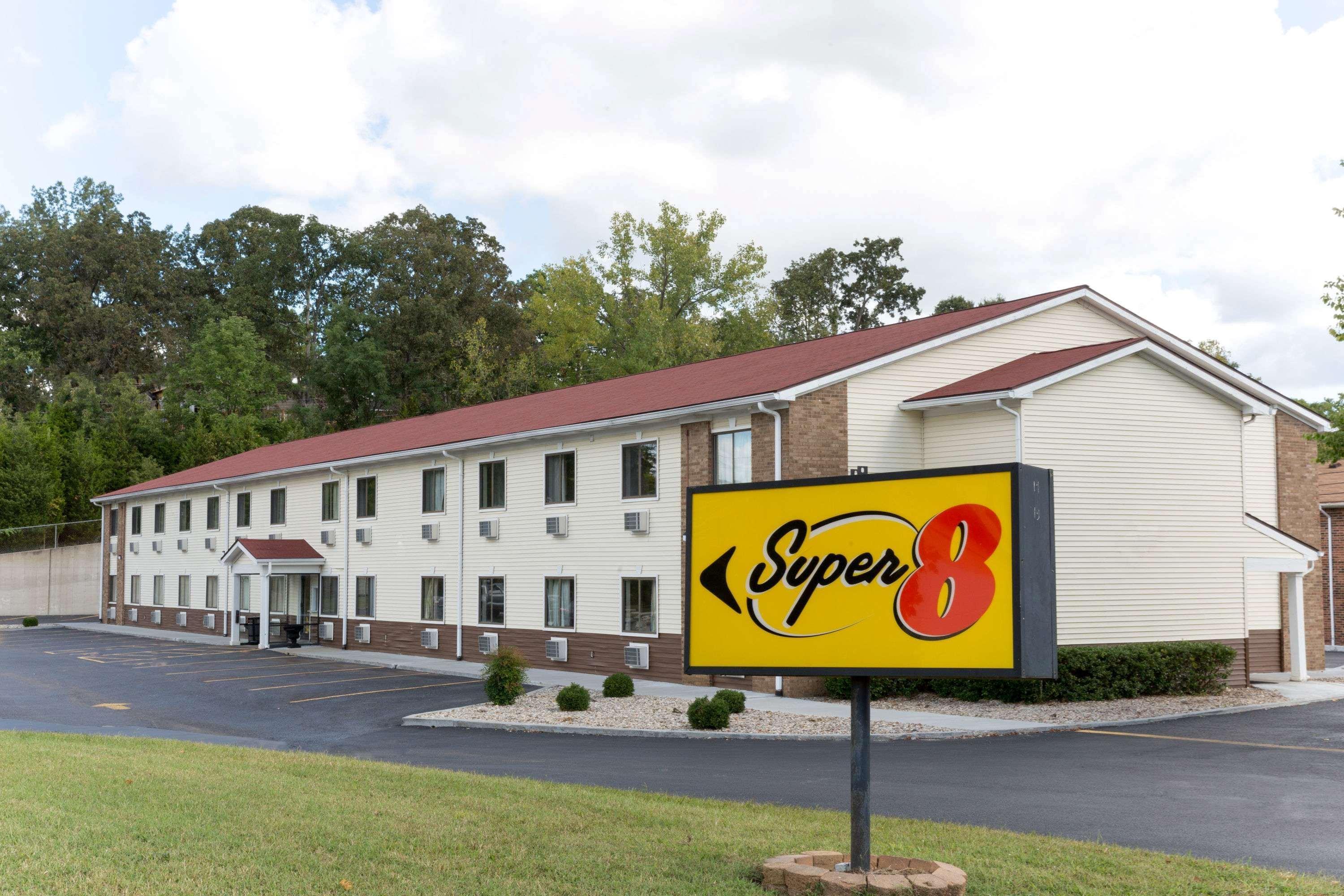 Hotel Super 8 By Wyndham Radcliff Ft. Knox Area Exterior foto