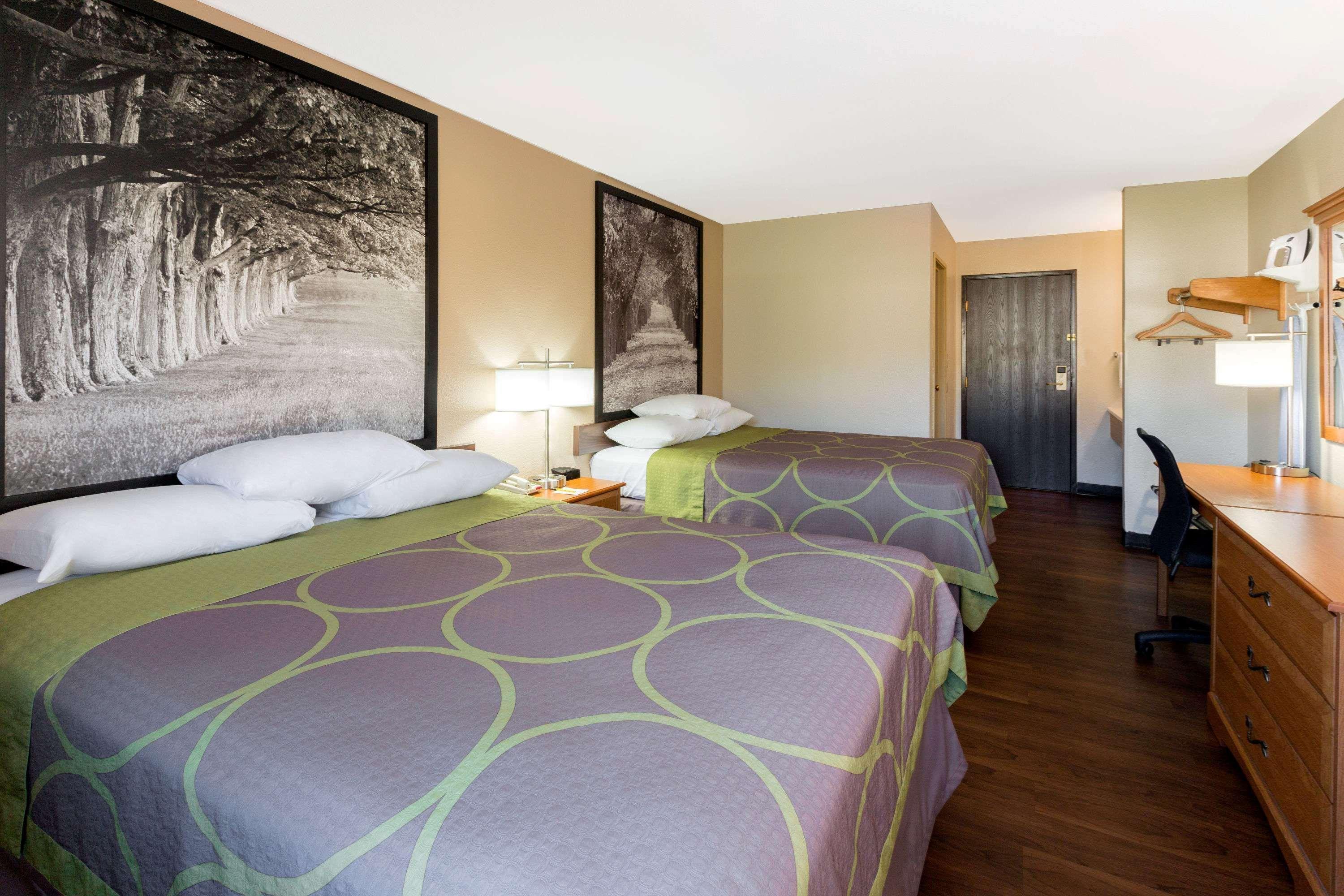 Hotel Super 8 By Wyndham Radcliff Ft. Knox Area Exterior foto